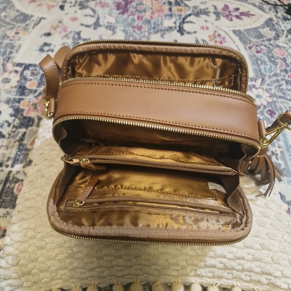 Joy & Iman Tan Leather Tassel Crossbody Bag - Picture 4 of 6